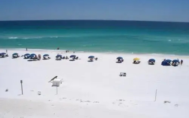 Pelican Isle 412 by RedAwning