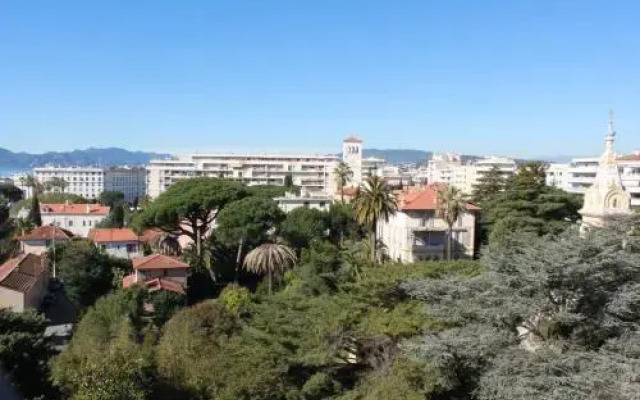 Apartments Alexandre III