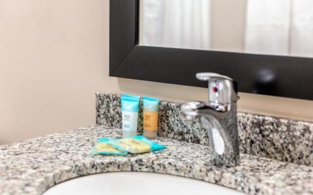 Stay Alfred on Morehead