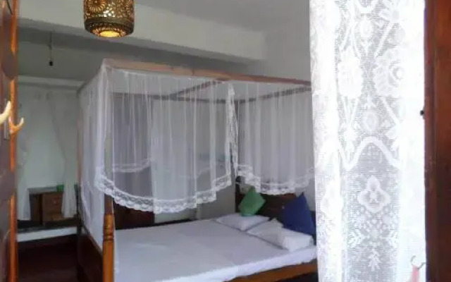 Ameelia Lodge Inn