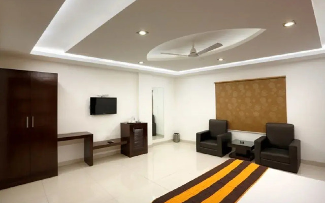 Hotel Anand Lok