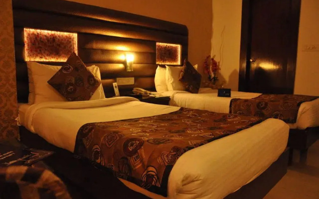 OYO Premium Gwalior City Centre