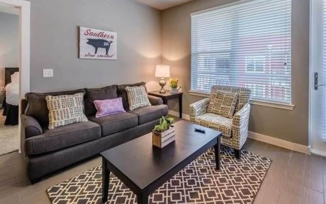 Downtown Dallas 2BR Apts