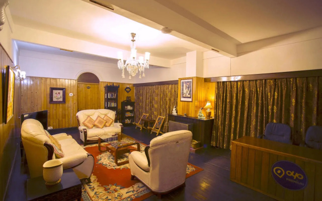 OYO Premium Mall Road Darjeeling