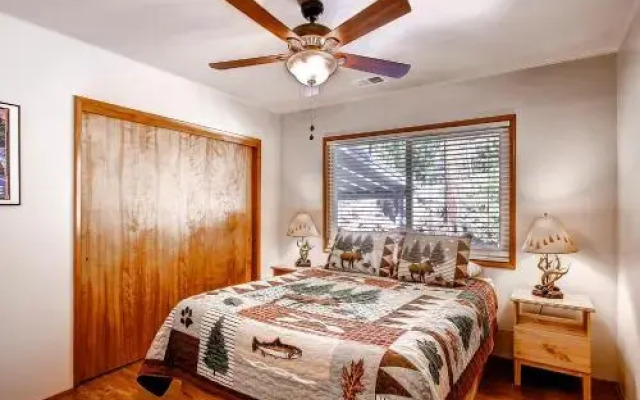 Trout Creek Lodge - 3BR/2BA Home