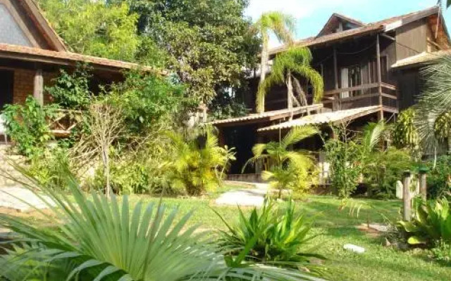 Pousada Meialua