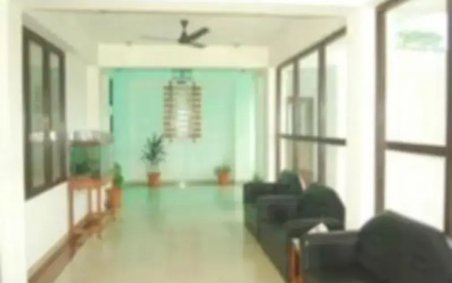 Hotel Mainak