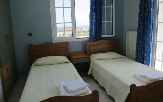 Stelios Apartments