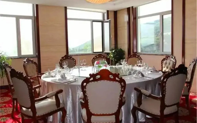 Taian Lijing Cherry Orchard Hotel