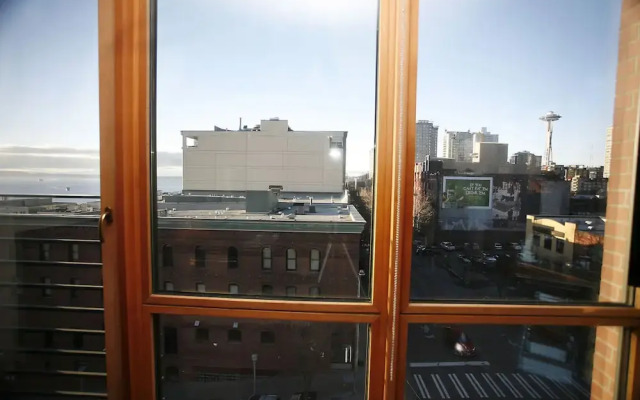 Arts District Apartments by Barsala