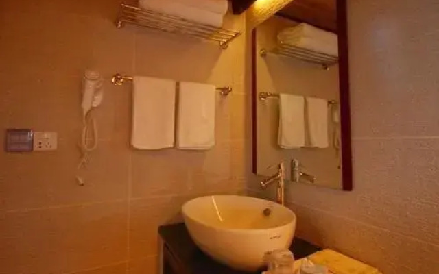 Lijiang Dongqinyuan Inn