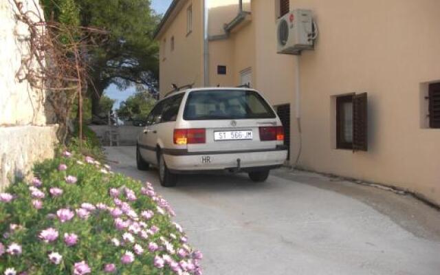 Apartments Bartulić