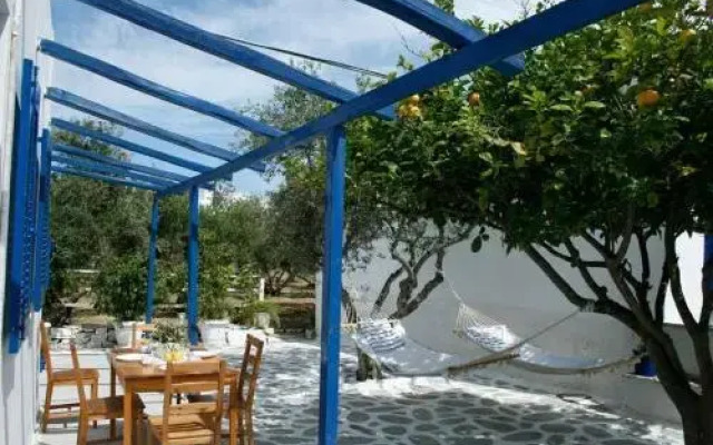 Yiannis Studios
