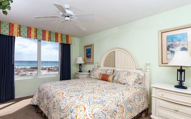 Island Princess 202: Impressive Beachfront Condo, WIFI, BEACH SVC, KEYLESS