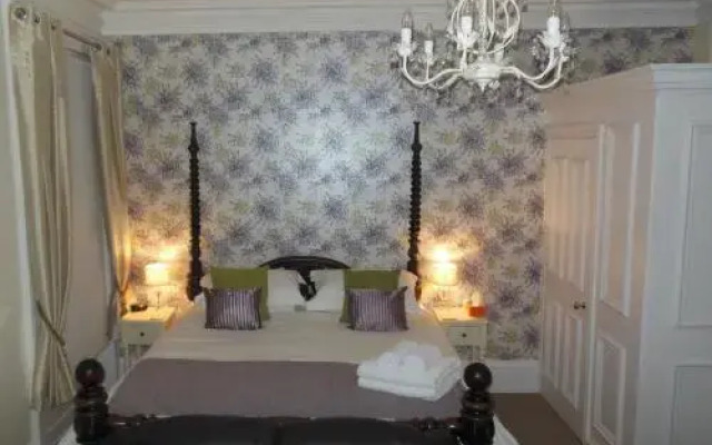 High Tor Guest House