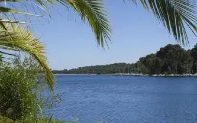 Villa Casa-Blanca, bord de Lac