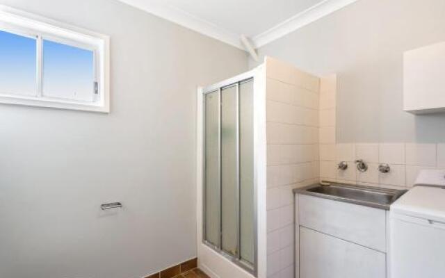 Gretel Close 1/6 - Nelson Bay