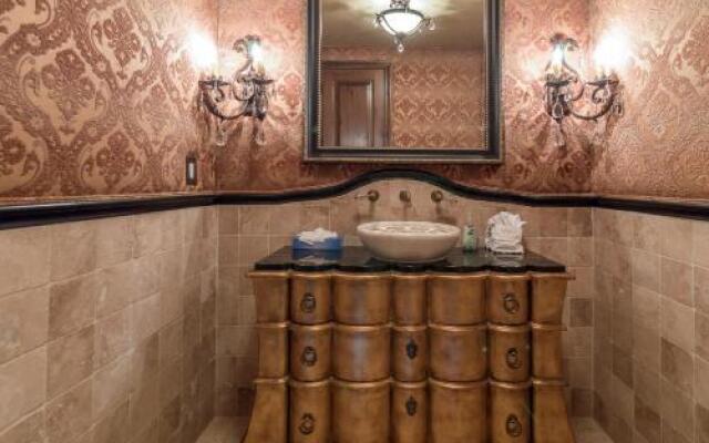 Casa Captiva by RedAwning