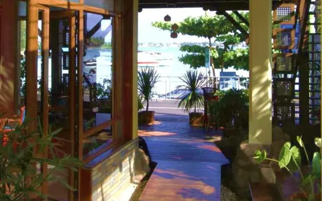 Sea Radiance Grand Baie Hotel