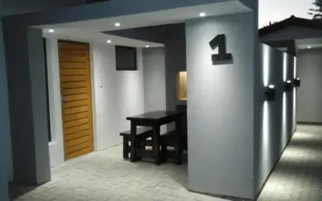 Tiende Laan Bed & Breakfast and Self-Catering
