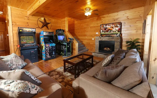Poolish Behavior 7 Br cabin by RedAwning