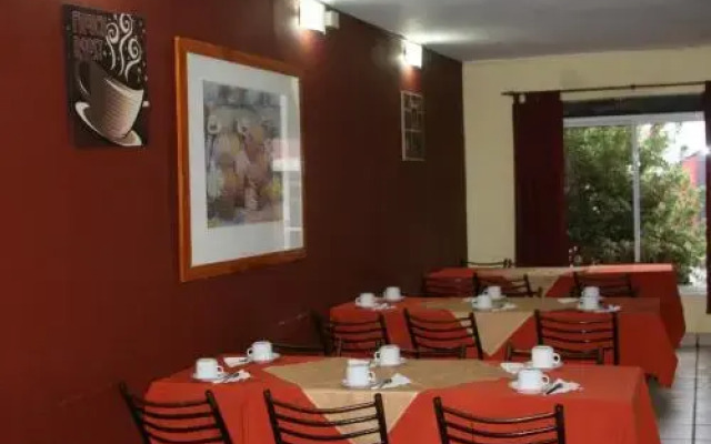 Hotel Palmas Del Lago