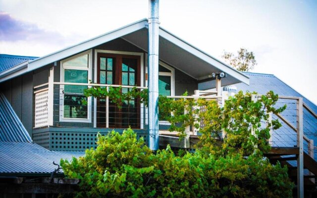 Outback Cellar & Country Cottage