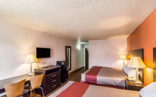 Days Inn & Conference Center Tulsa