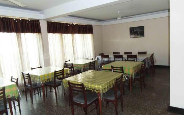 Chanuka Tourist  Guest House Colombo