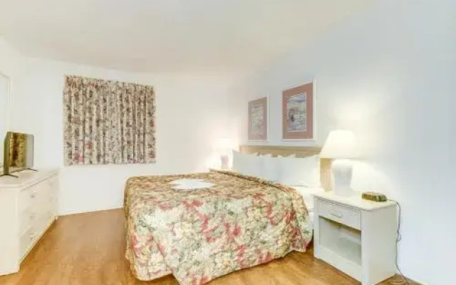 Ocean Forest Plaza, Unit 1808