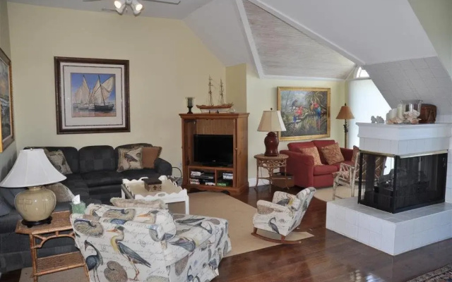 Daniel Home by RedAwning