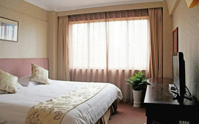 Qingdao Yingshi Hotel