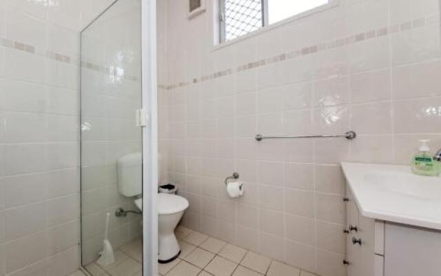 Sandy Point Road 3/38, Yacaaba