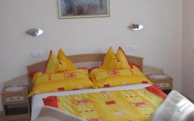 Arany Apartmanház