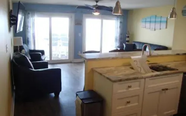 Put-in-Bay Waterfront Condo #104