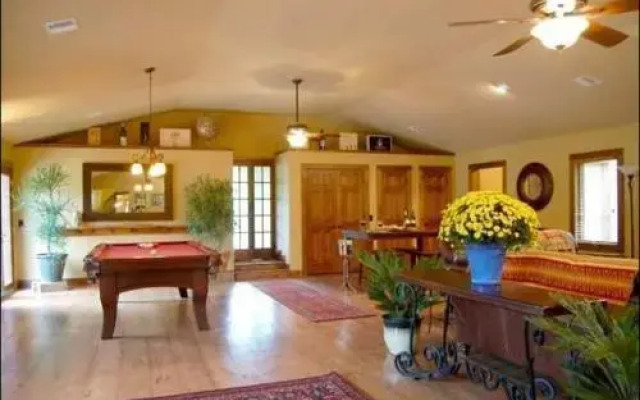 Cedar House on Sound B&B