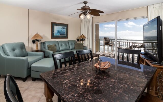 Pelican Isle 502 by RedAwning