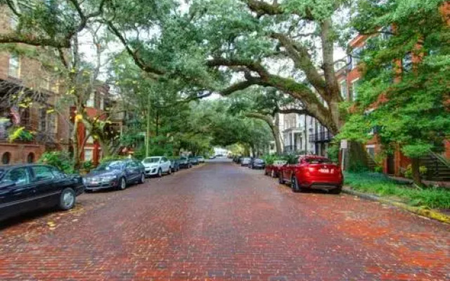 Jones Street Retreat