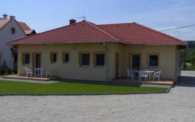 Petra Apartmanház