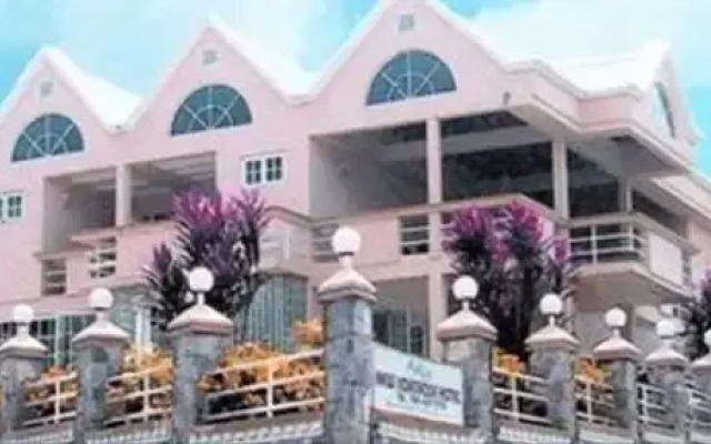 The New Montrose Hotel