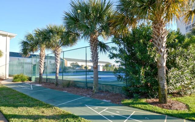 2082 Shoreline Condo