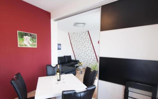 Apartments Toka
