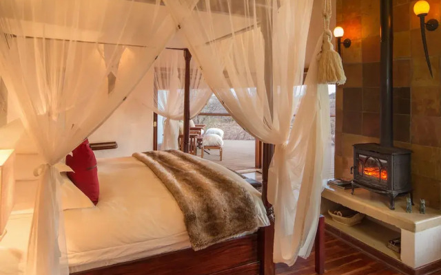 Royal Madikwe Luxury Safari Lodge