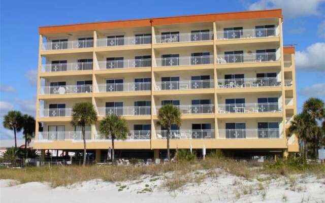 #110 Madeira Norte - 2 Br condo by RedAwning