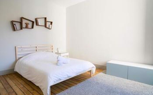 Domino No. 43 2Br Flat In City Center