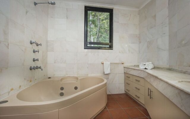 The Beach House at Arthur Bay