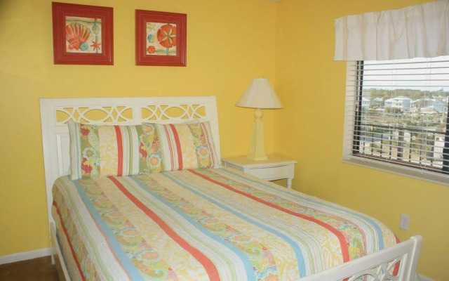 Sea Winds 101 3 Br condo by RedAwning