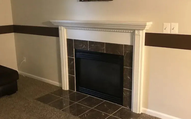 Annapolis home with many amenities