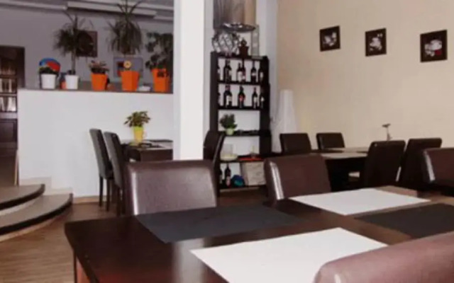 Pension & Cafe Grebasch