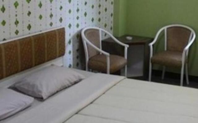 OYO 738 New Ria Diani